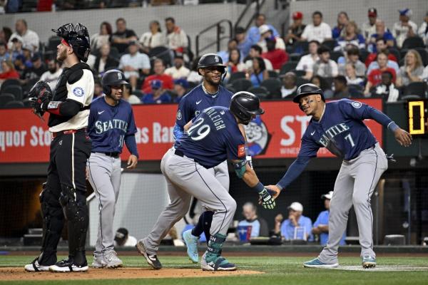Cal Raleigh (2 HRs) backs Bryan Woo as M’s slam Rangers