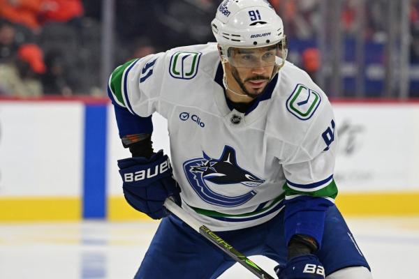 Canucks host Sharks on unexpected win streak