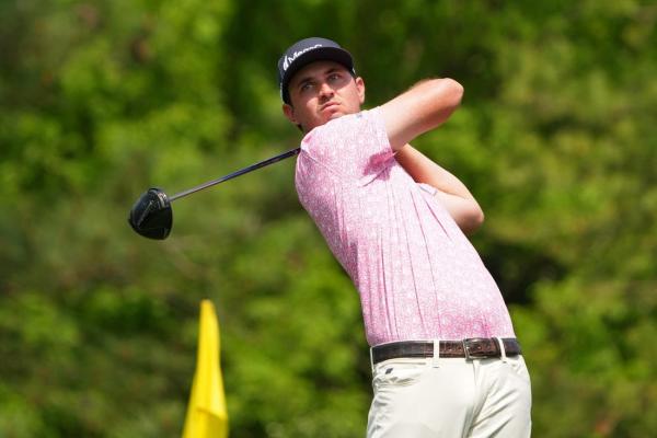 J.T. Poston heats up, grabs 1-shot lead at The American Express