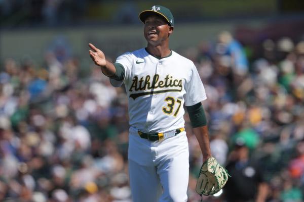 A's reliever Jose Leclerc (shoulder) undergoes surgery thumbnail