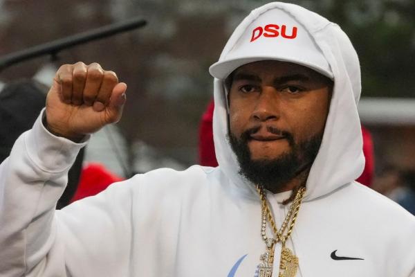 Delaware State coach DeSean Jackson signs new deal