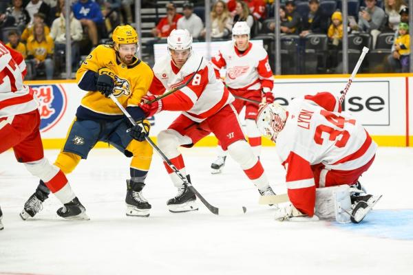 Big third period lifts Red Wings past Predators