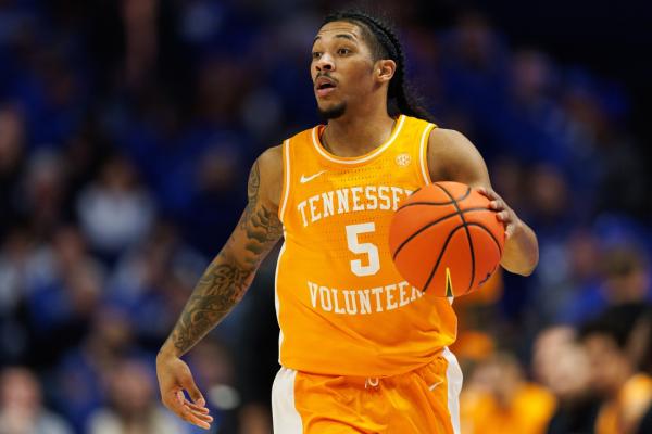 No. 5 Tennessee out to avoid sweep by confident Vanderbilt