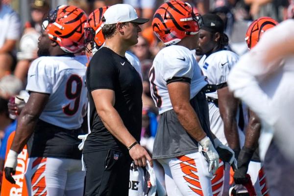 Bengals DE Trey Hendrickson reports, says nothing new per contract
