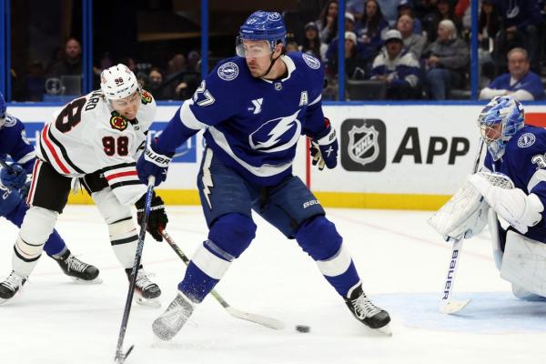 Lightning end busy month with encounter vs. Kings