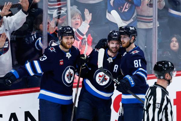 Jets look to keep record win streak going in visit to Senators