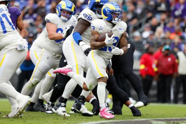 Rams shut down struggling Ravens