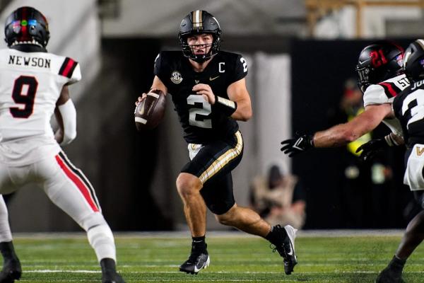 Vanderbilt holds off pesky Ball State to improve to 5-2