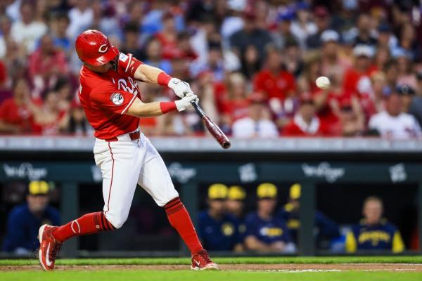 Reds rely on the long ball, sweep Diamondbacks