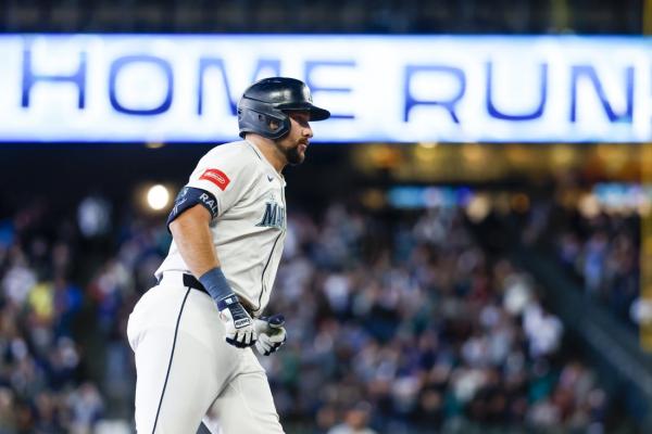 Cole Young plates game-winner in MLB debut as Mariners walk off Twins
