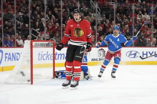 Blackhawks bounce back with 3-0 shutout of Rangers