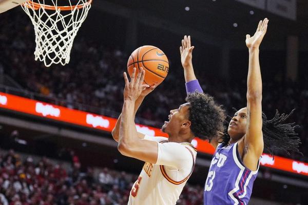 No. 8 Iowa State halts 3-game skid, pounds TCU 82-52