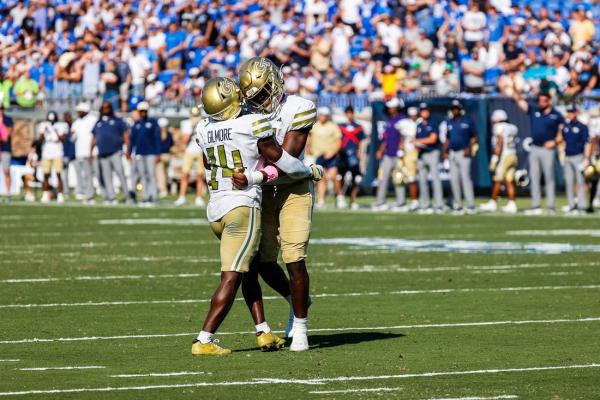 12 Georgia Tech stifles Duke behind record fumble return TD