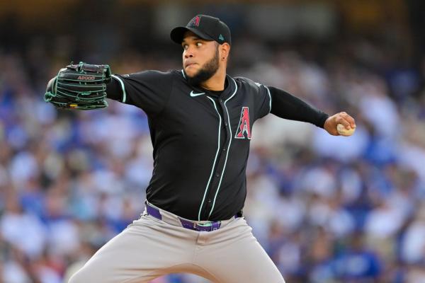Eduardo Rodriguez, Diamondbacks stifle Dodgers’ offense