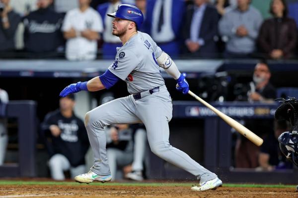 Report: Dodgers trade 2B Gavin Lux to Reds