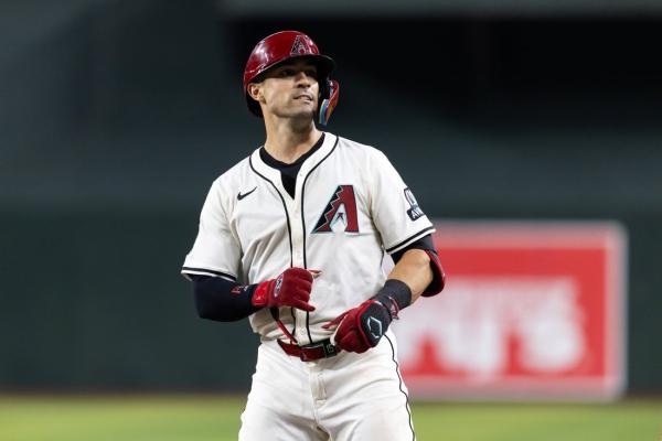 Reports: Diamondbacks trade OF Randal Grichuk to Royals