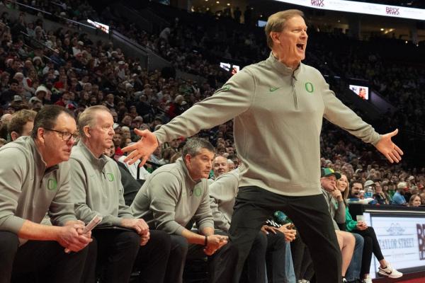 Scuffling Oregon hosts Omaha in non-conference finales for both