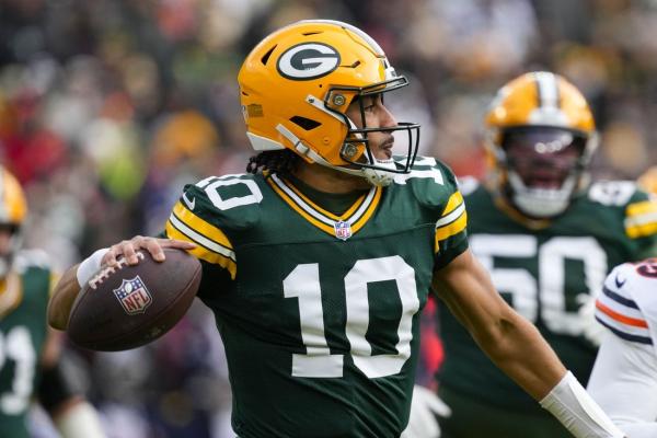 Packers QB Jordan Love, WR Christian Watson injured thumbnail