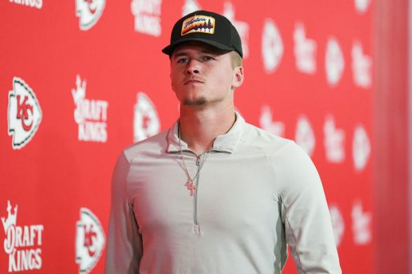 Browns zap QB Bailey Zappe from KC practice squad thumbnail