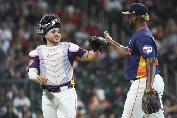 Astros’ battery delivers in rubber-game shutout of Reds