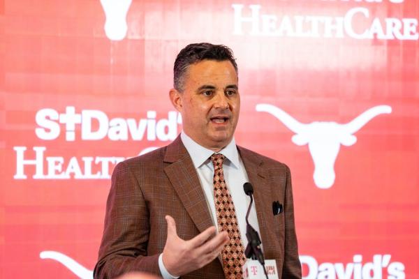 Texas approves Sean Miller's six-year, $32M contract