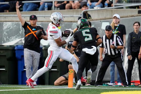 Late FG sends No. 3 Oregon past No. 2 Ohio State