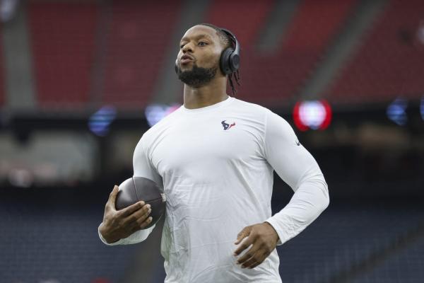 Texans RB Joe Mixon (ankle) returns to practice thumbnail