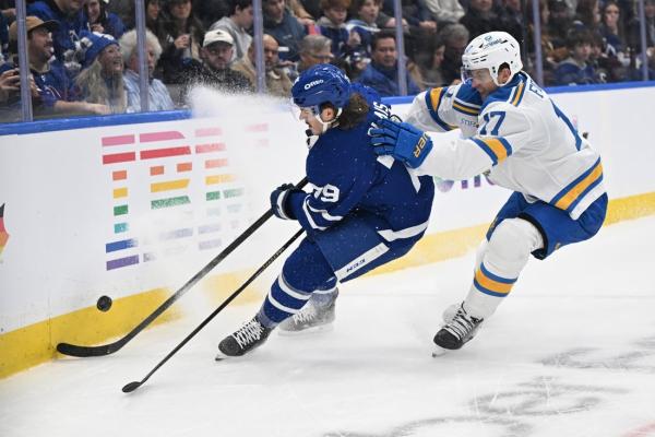 William Nylander scores late in OT as scuffling Leafs edge Blues