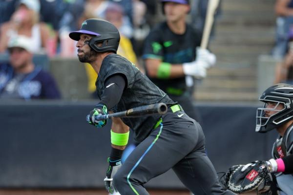 Rays bolt ahead with four runs in second, hold off White Sox