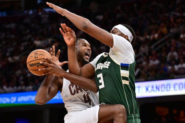 Bucks’ Myles Turner faces Pacers for first time since exit