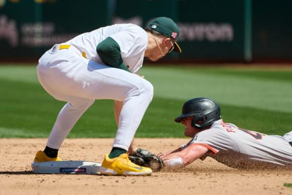 Giants top A's in 10, win final Bay Bridge Series thumbnail