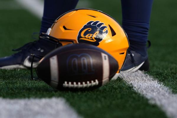 QB Jaron-Keawe Sagapolutele leaves Oregon, heads to Cal