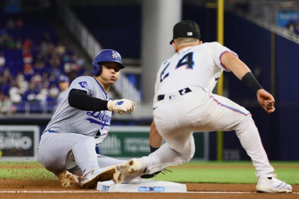 Shohei Ohtani steals 50th base, 2 HRs shy of first 50-50 season thumbnail