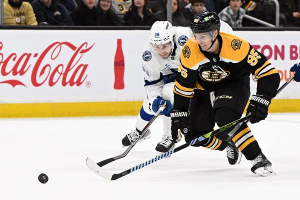 Jeremy Swayman (43 saves), Bruins avenge loss to Lightning