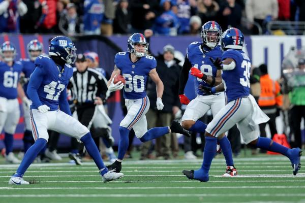 Giants WR/returner Gunner Olszewski injured in warmups