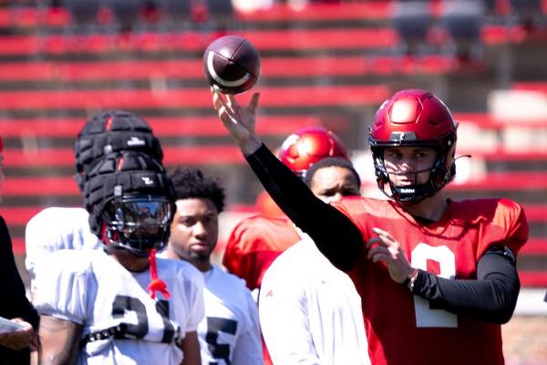 Cincinnati turning transfer QB loose against Towson