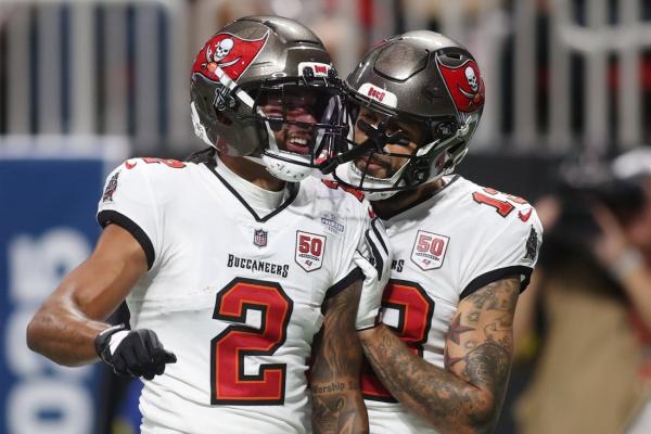 Bucs WRs Mike Evans, Emeka Egbuka active at Detroit