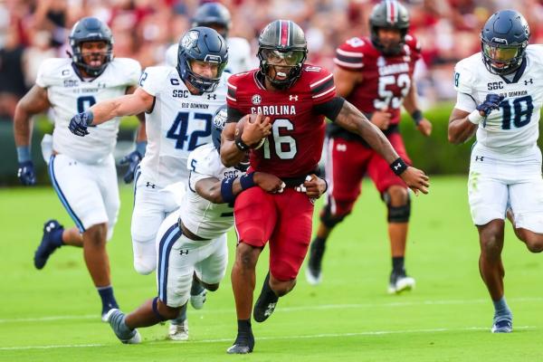 South Carolina avoids upset bid by Old Dominion