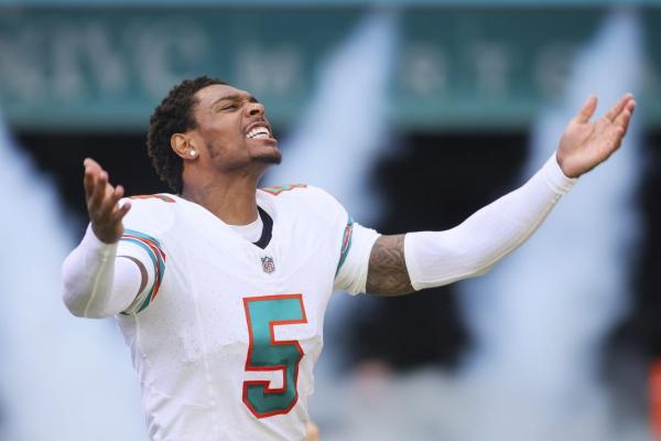 Report: Dolphins make Jalen Ramsey NFL's highest-paid CB