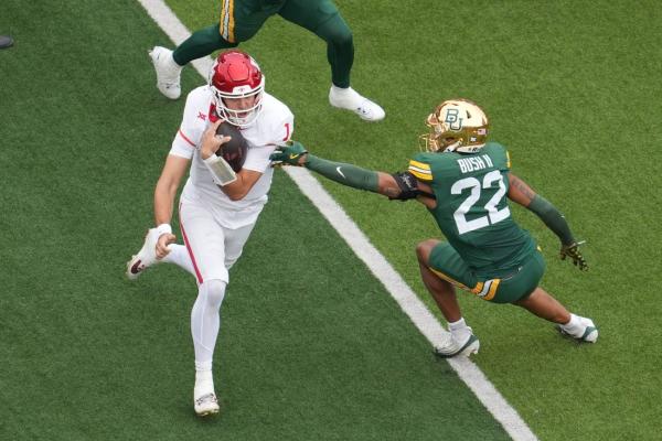Houston survives late comeback to win 9th game vs. Baylor
