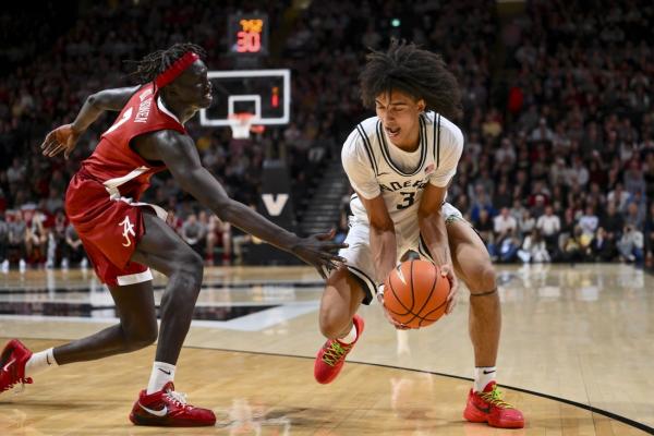 No. 11 Vanderbilt wins foul fest over No. 13 Alabama to remain perfect