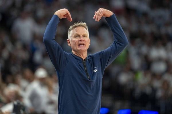 Warriorsâ Steve Kerr âvery comfortableâ coaching on final year of deal