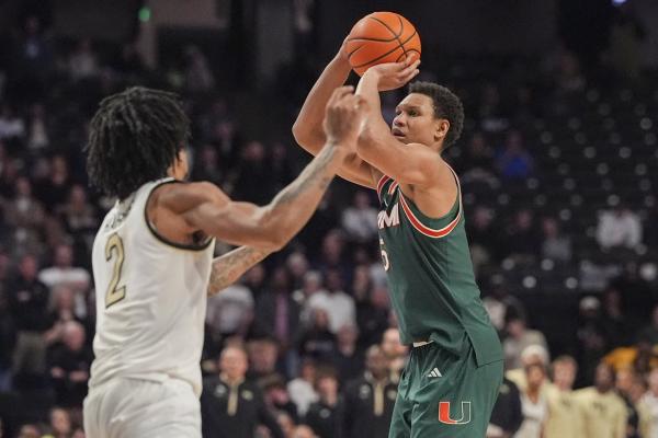 Miami rides nine-game winning streak into visit to struggling Notre Dame