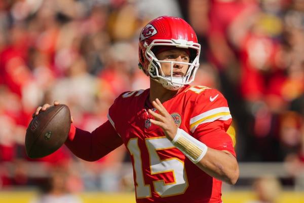 Week 8 MNF: Commanders-Chiefs Preview, Props, Prediction