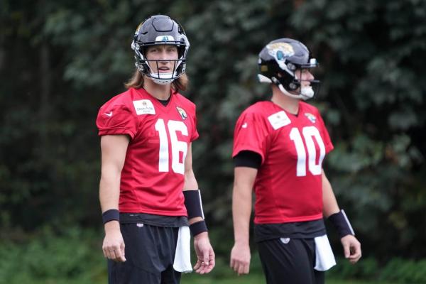 Jaguars QB Trevor Lawrence out, Mac Jones in vs. Lions thumbnail