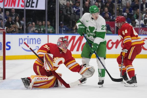 Auston Matthews’ two-goal game powers Leafs past Flames