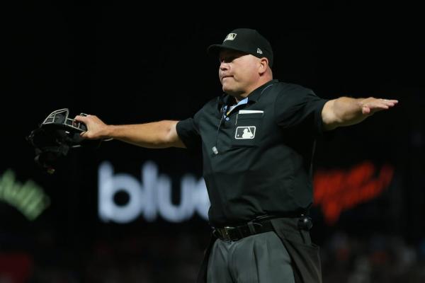 Veteran MLB ump named World Series crew chief thumbnail