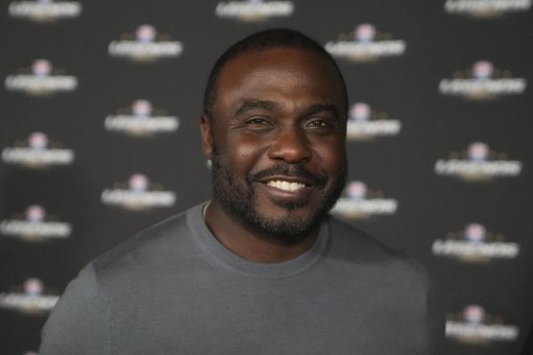 Colorado adds Hall of Famer Marshall Faulk to coaching staff