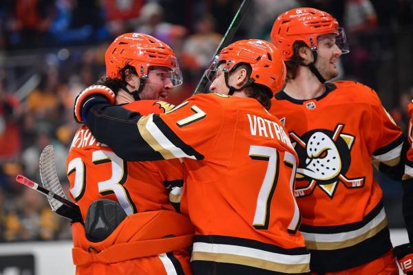 Ducks, Stars clash in Anaheim amid successful stretches