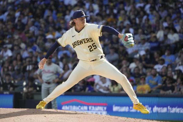 Brewers place reliever Nick Mears (back) on IL